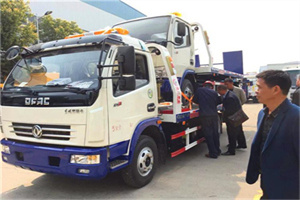 砚山汽车道路救援拖车价格